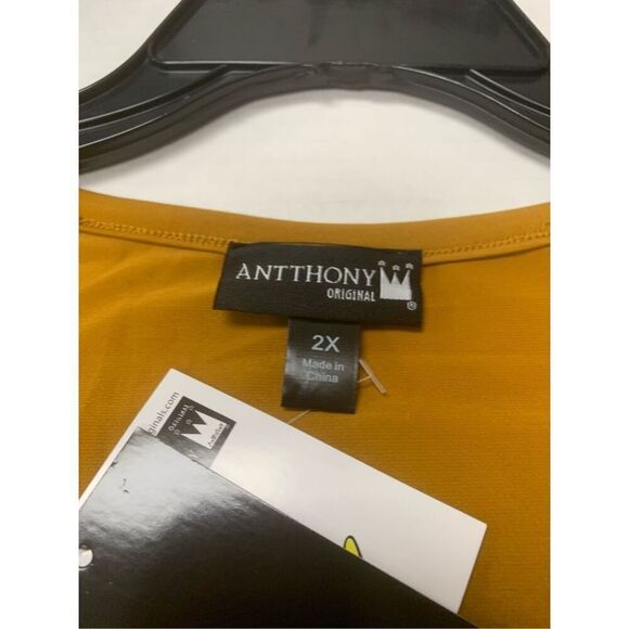 Sequin Embellished Plus Size Blouse 2X - Picture 5 of 7